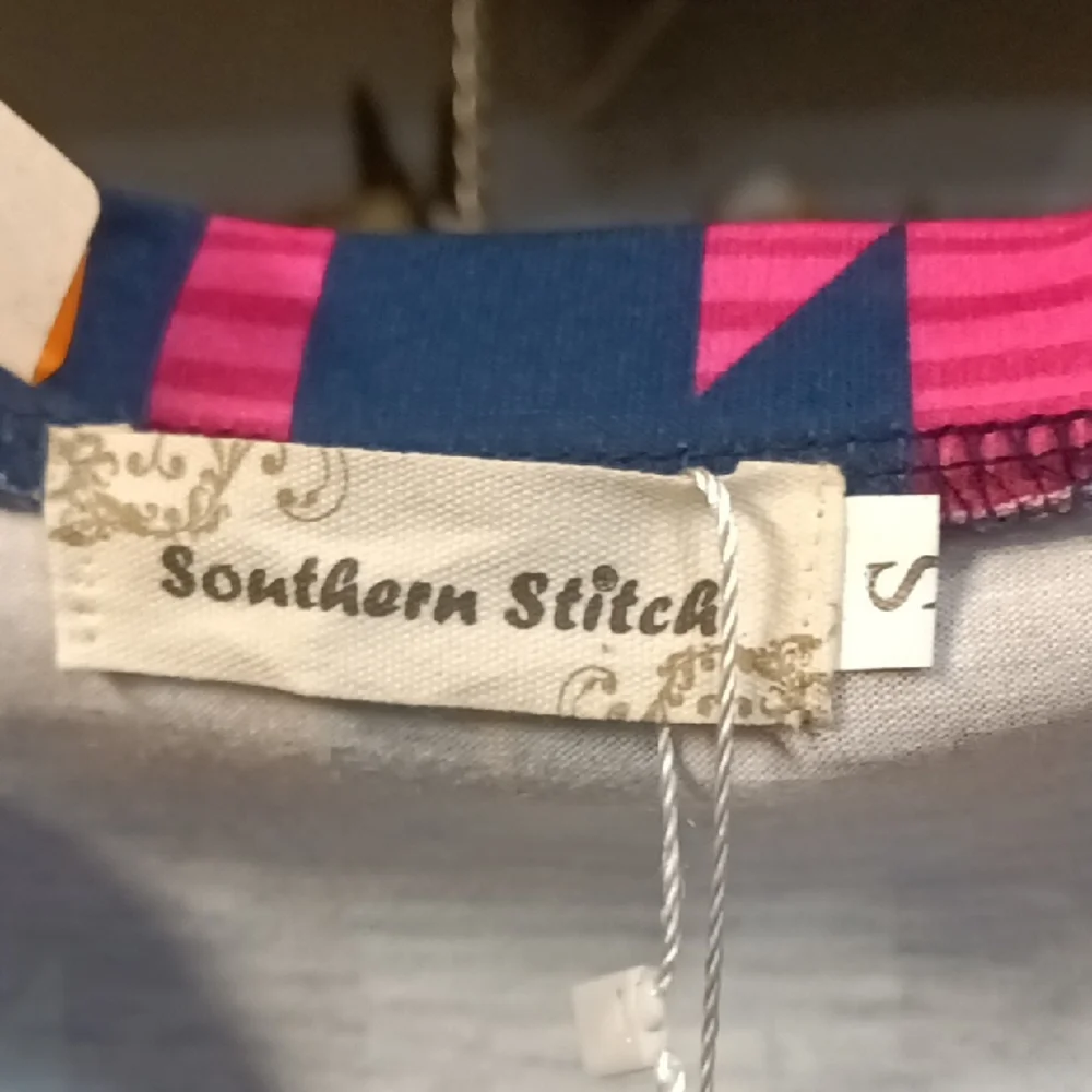 Vibrant Aztec Print Short Sleeve Top - Picture 3 of 7